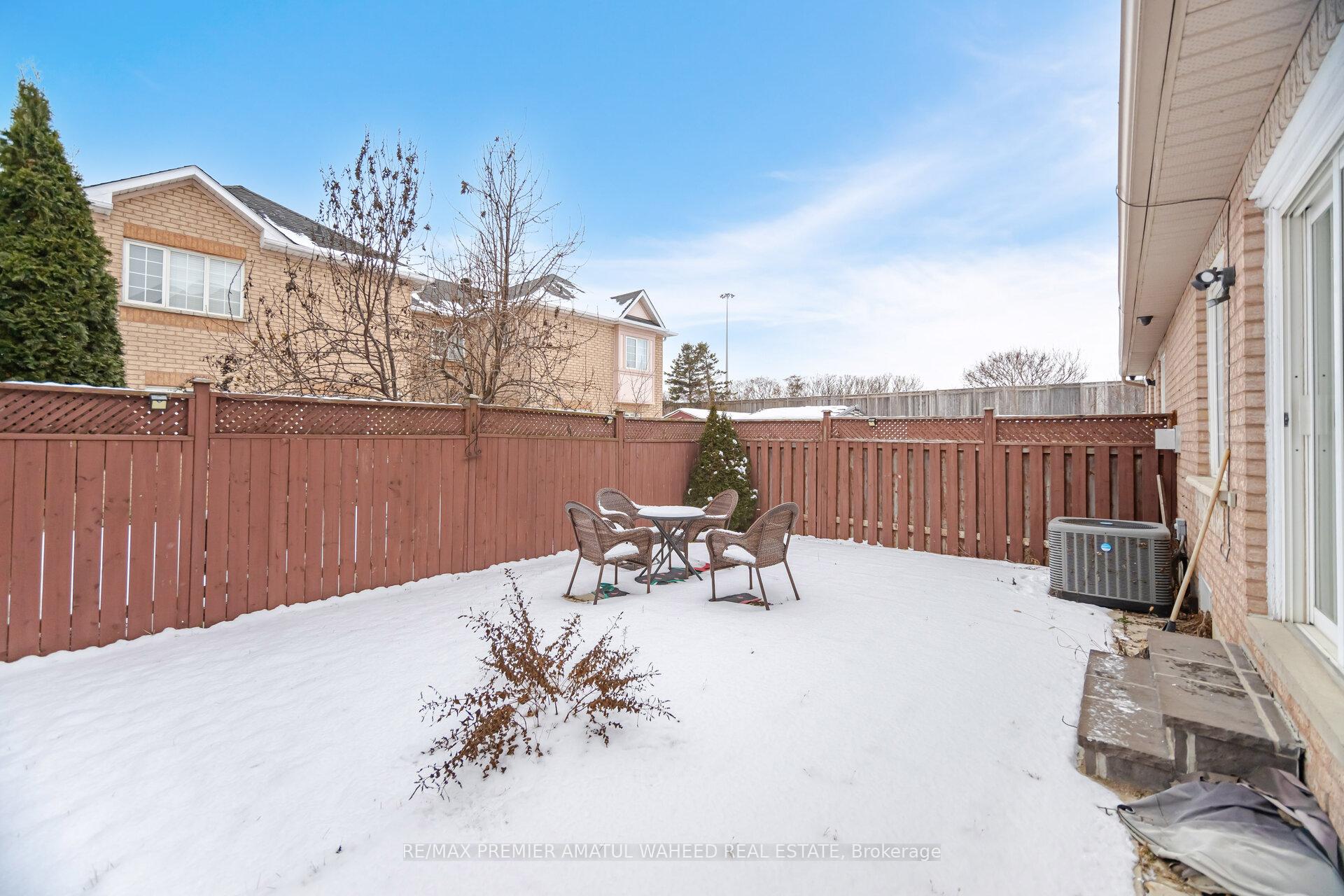 Photo 33 of 43 Windward Crescent, Vaughan, Vellore Village — HOMEH
