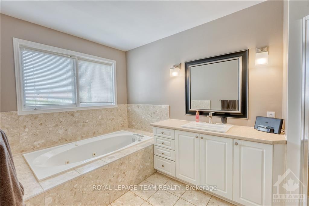Photo 17 of 83 Stonepointe Avenue, Ottawa, Barrhaven East — HOMEH