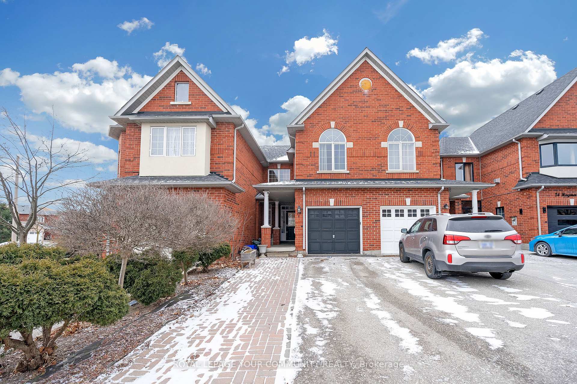 Photo 1 of 28 Haymer Drive, Vaughan, Maple — HOMEH