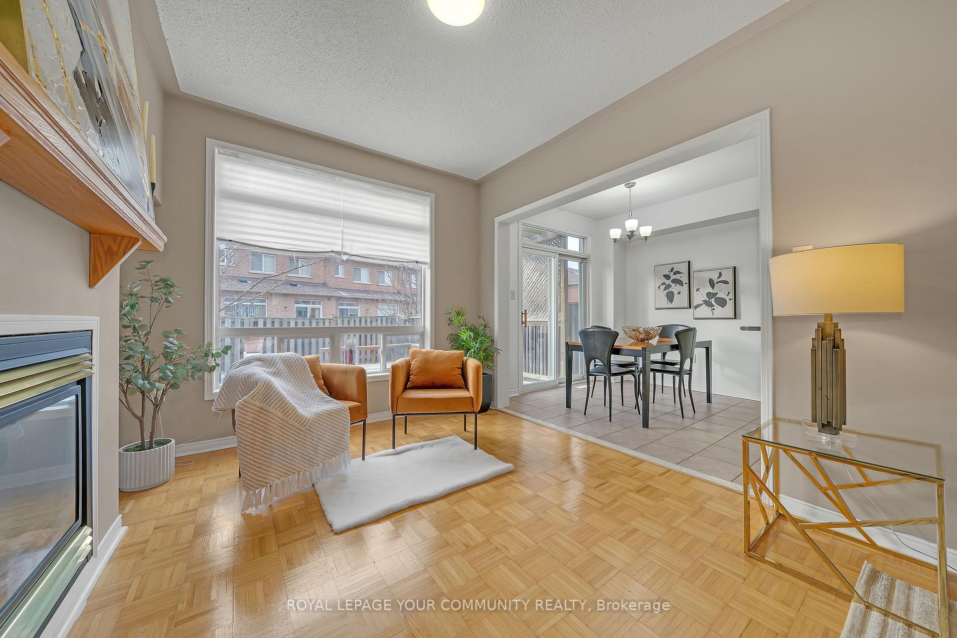 Photo 6 of 28 Haymer Drive, Vaughan, Maple — HOMEH