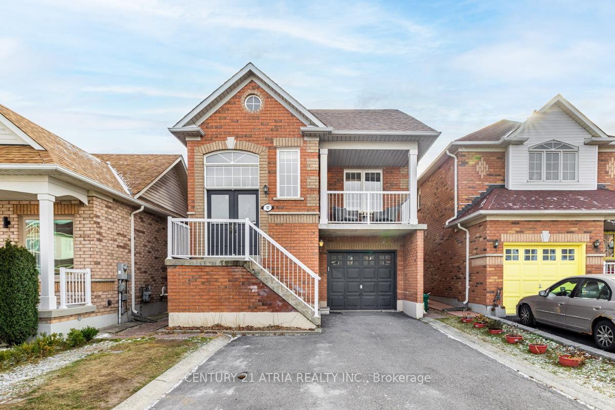 Photo 1 of 17 Macbride Crescent, Vaughan, Maple — HOMEH