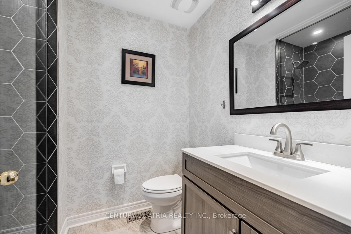Photo 16 of 17 Macbride Crescent, Vaughan, Maple — HOMEH
