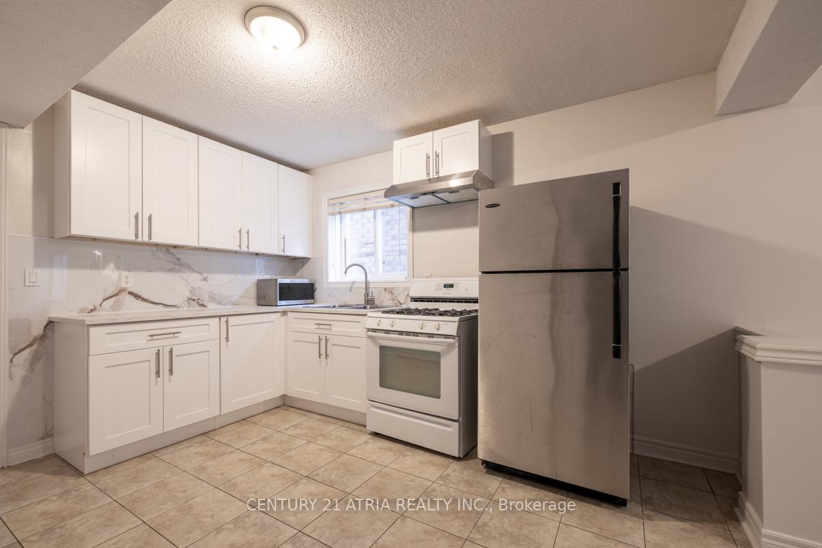 Photo 27 of 17 Macbride Crescent, Vaughan, Maple — HOMEH
