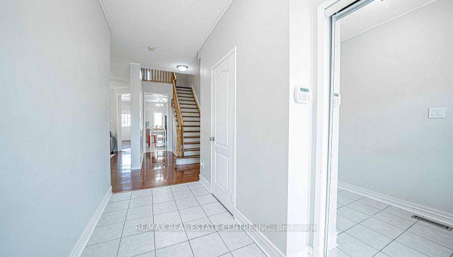Photo 3 of 26 Marjoram Drive, Ajax, South East — HOMEH