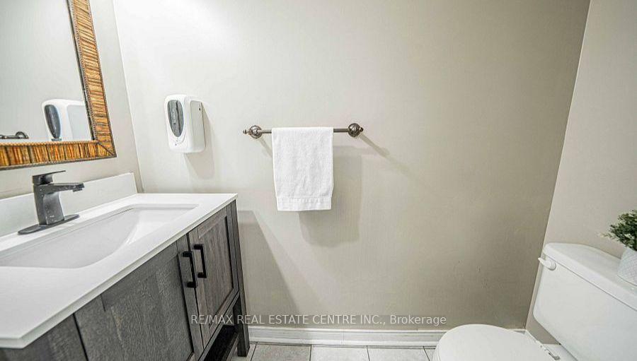 Photo 17 of 26 Marjoram Drive, Ajax, South East — HOMEH