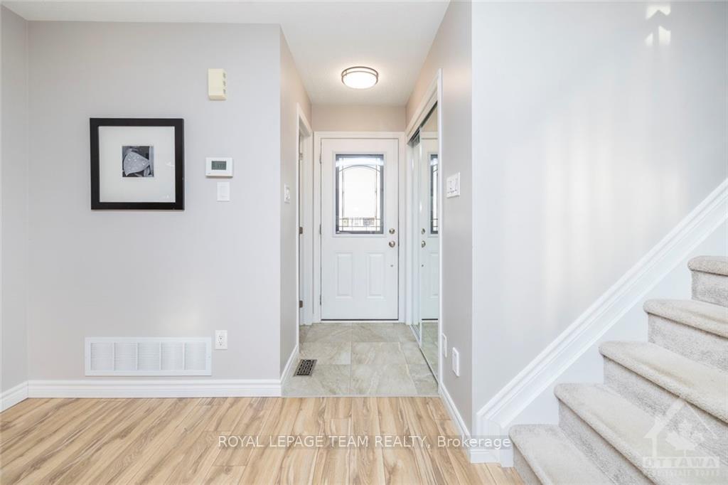 Photo 3 of 792 Mayfly Crescent, Ottawa, Barrhaven - Half Moon Bay — HOMEH