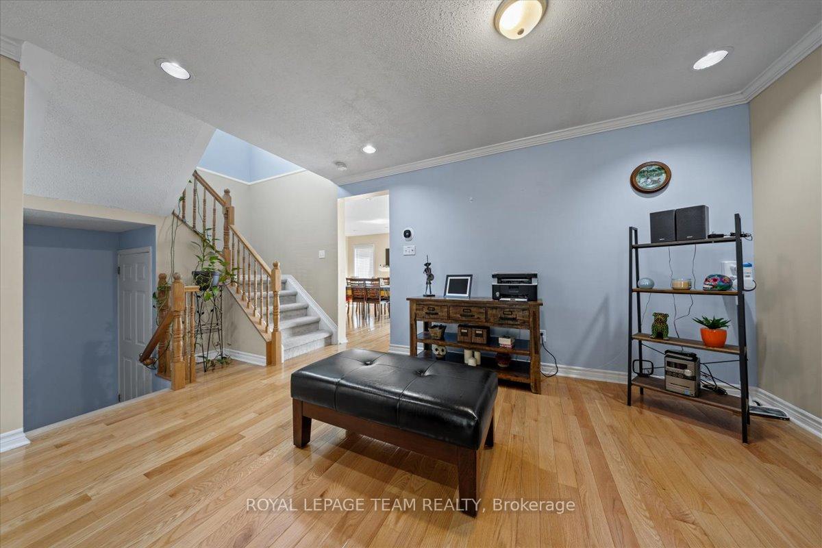 Photo 9 of 29 Appledale Drive, Ottawa, Barrhaven - Longfields — HOMEH