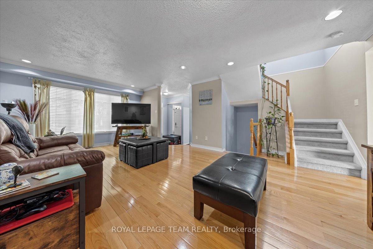 Photo 7 of 29 Appledale Drive, Ottawa, Barrhaven - Longfields — HOMEH