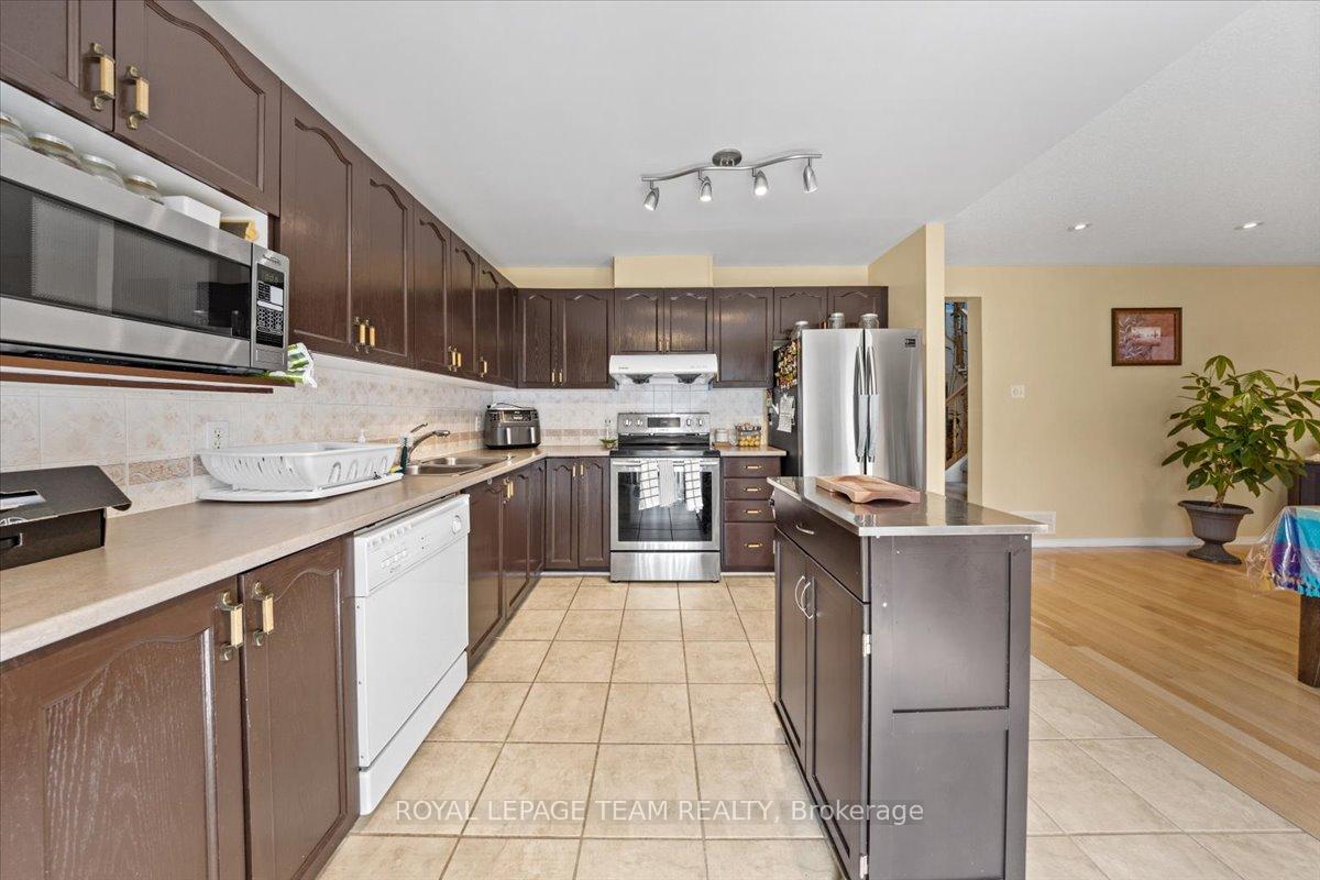 Photo 20 of 29 Appledale Drive, Ottawa, Barrhaven - Longfields — HOMEH