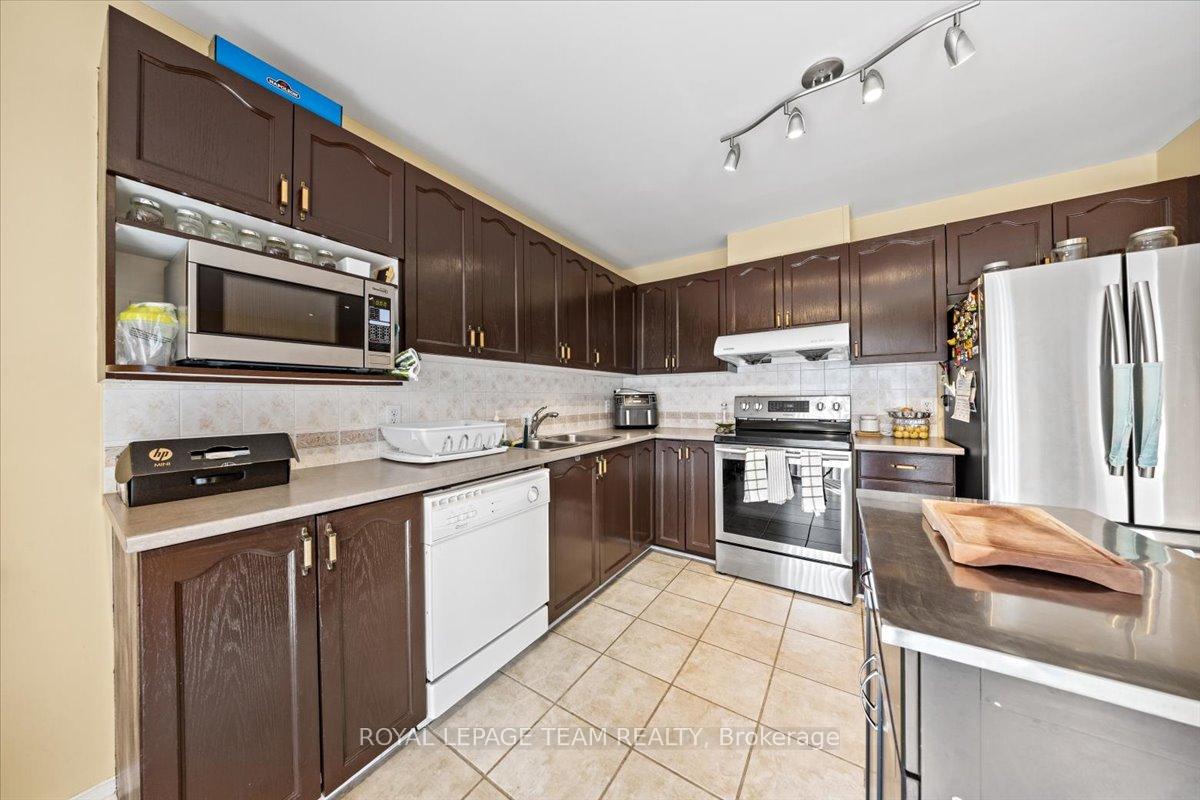 Photo 16 of 29 Appledale Drive, Ottawa, Barrhaven - Longfields — HOMEH