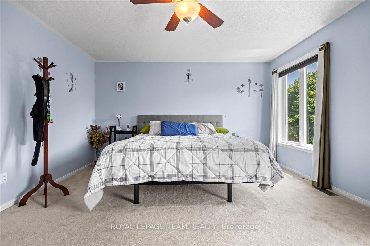 Photo 17 of 29 Appledale Drive, Ottawa, Barrhaven - Longfields — HOMEH