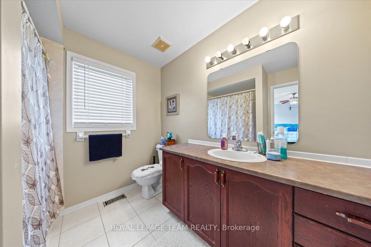 Photo 24 of 29 Appledale Drive, Ottawa, Barrhaven - Longfields — HOMEH
