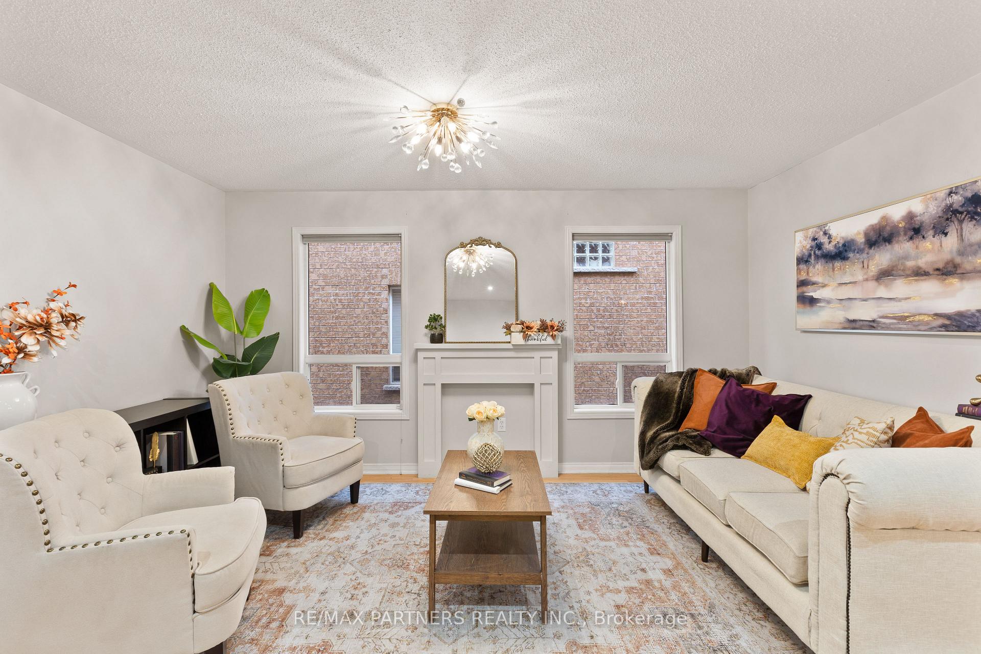 Photo 3 of 46 Dylan Street, Vaughan, Vellore Village — HOMEH
