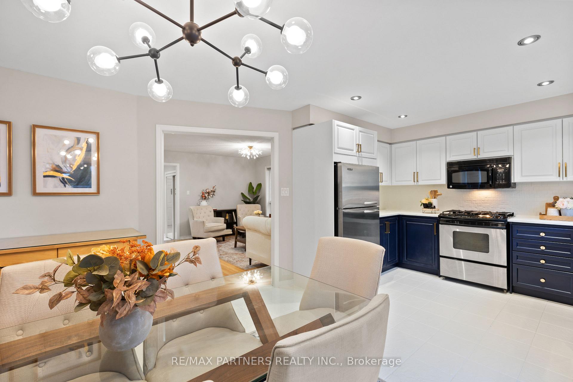 Photo 10 of 46 Dylan Street, Vaughan, Vellore Village — HOMEH