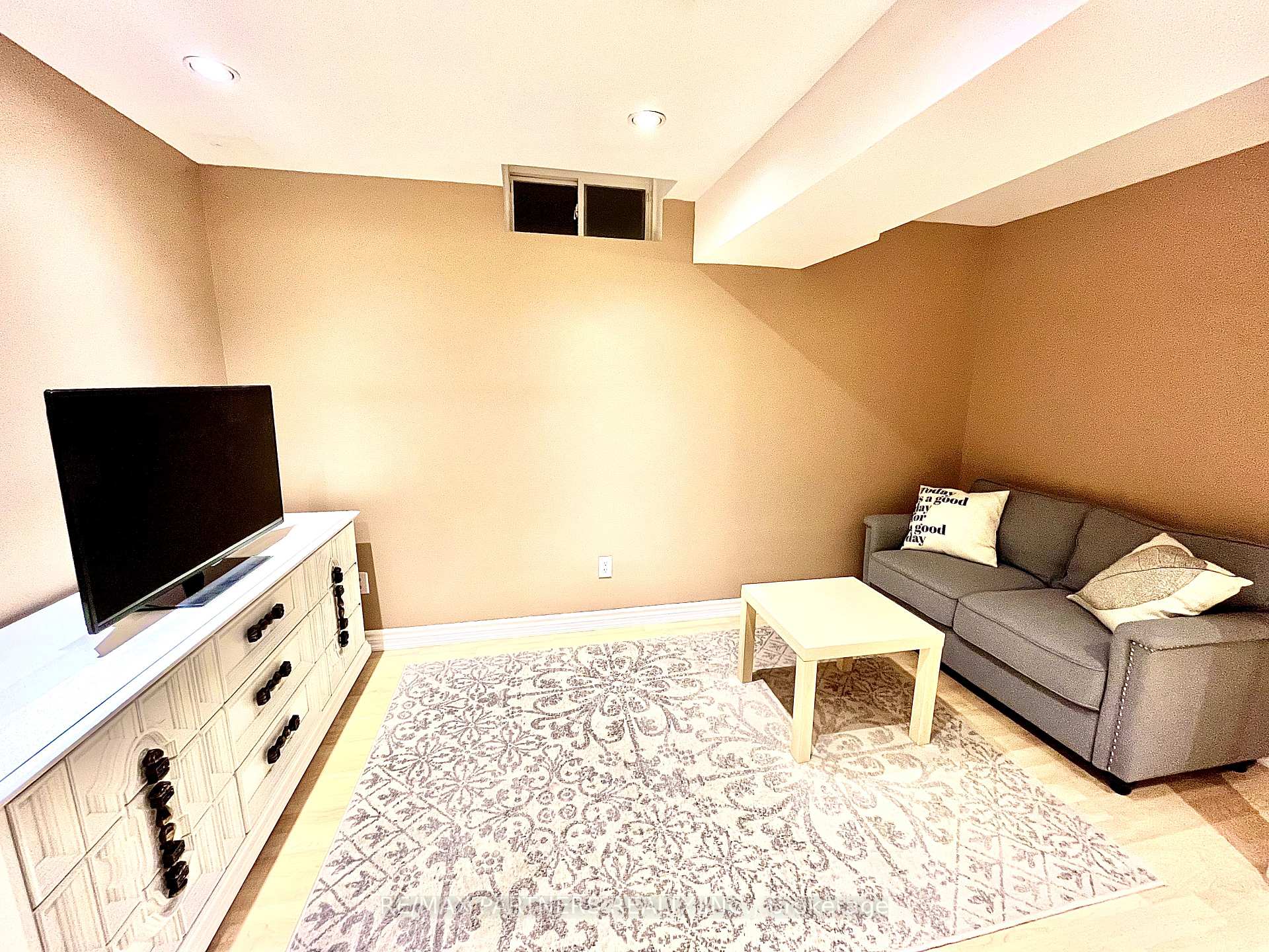 Photo 30 of 46 Dylan Street, Vaughan, Vellore Village — HOMEH