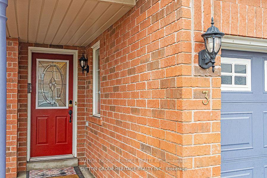 Photo 4 of 3 Angier Crescent, Ajax, South East — HOMEH