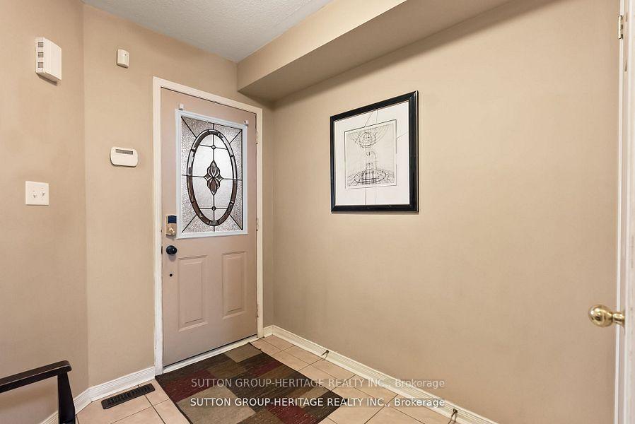Photo 5 of 3 Angier Crescent, Ajax, South East — HOMEH