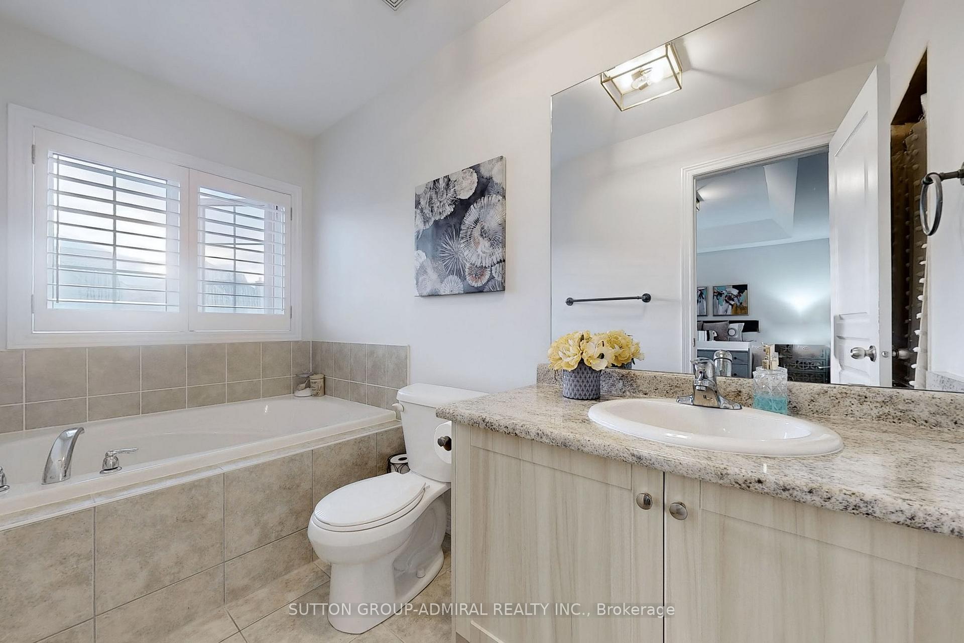 Photo 16 of 286 Barons Street, Vaughan, Kleinburg — HOMEH