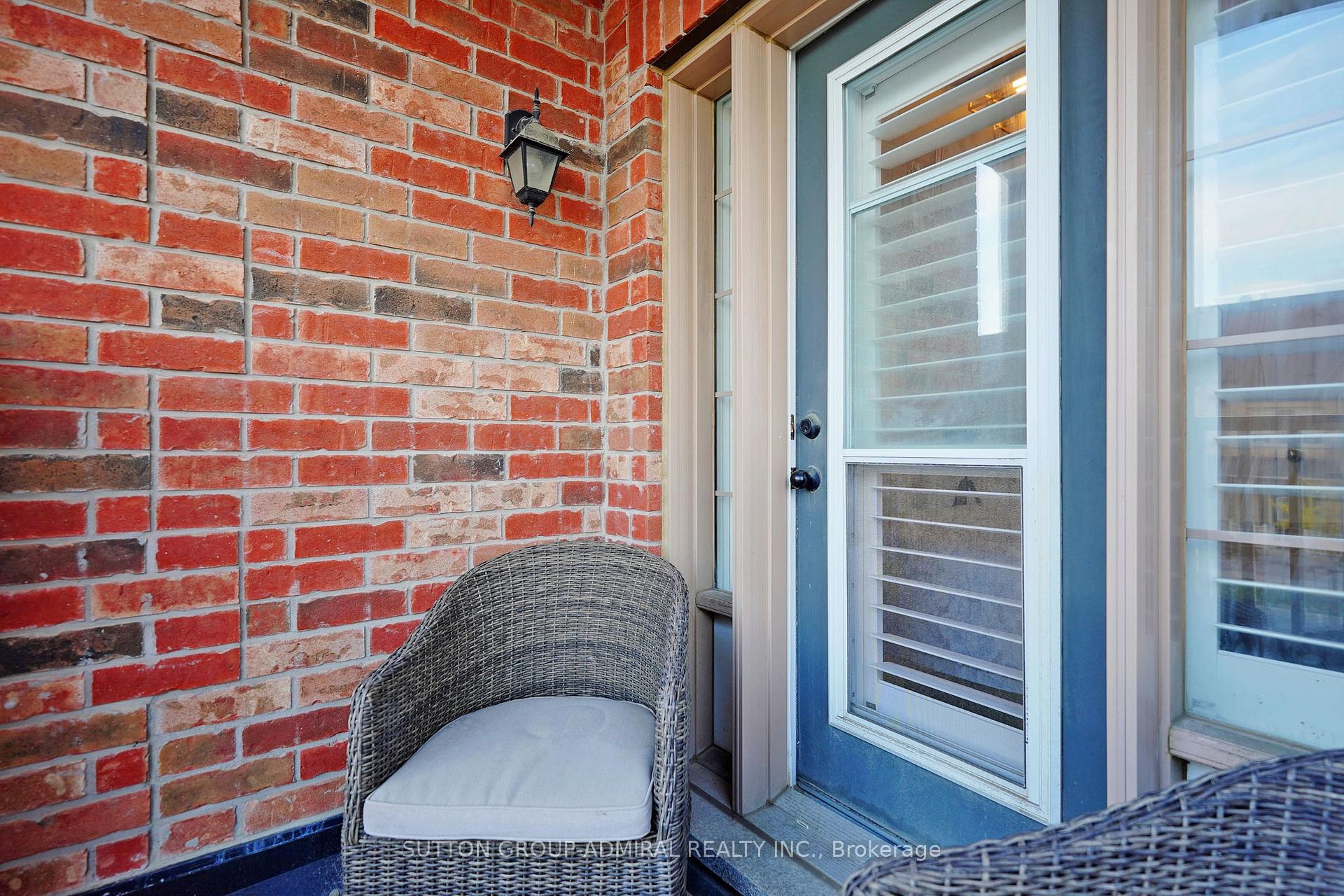 Photo 24 of 286 Barons Street, Vaughan, Kleinburg — HOMEH