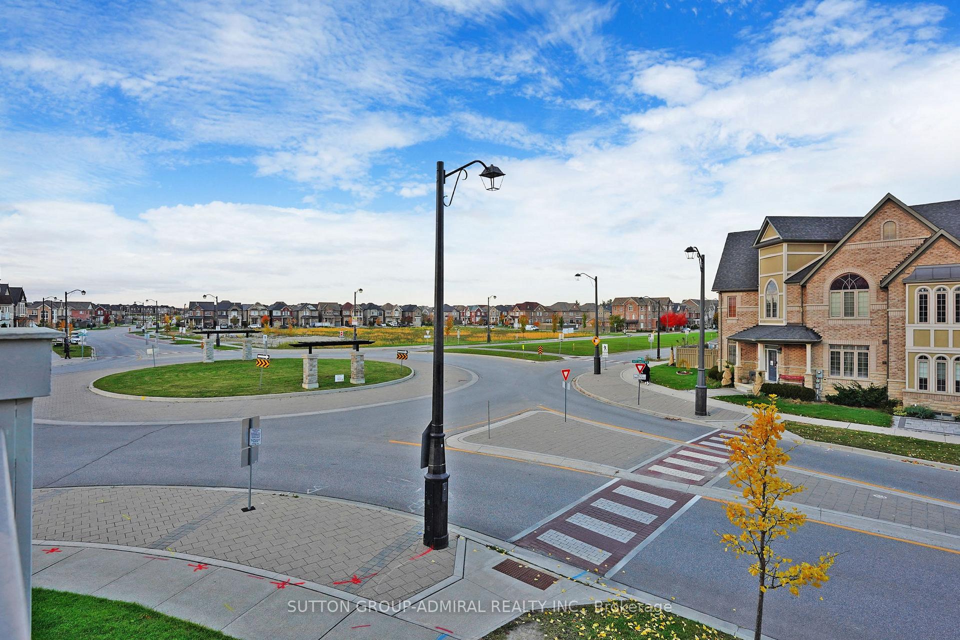 Photo 26 of 286 Barons Street, Vaughan, Kleinburg — HOMEH