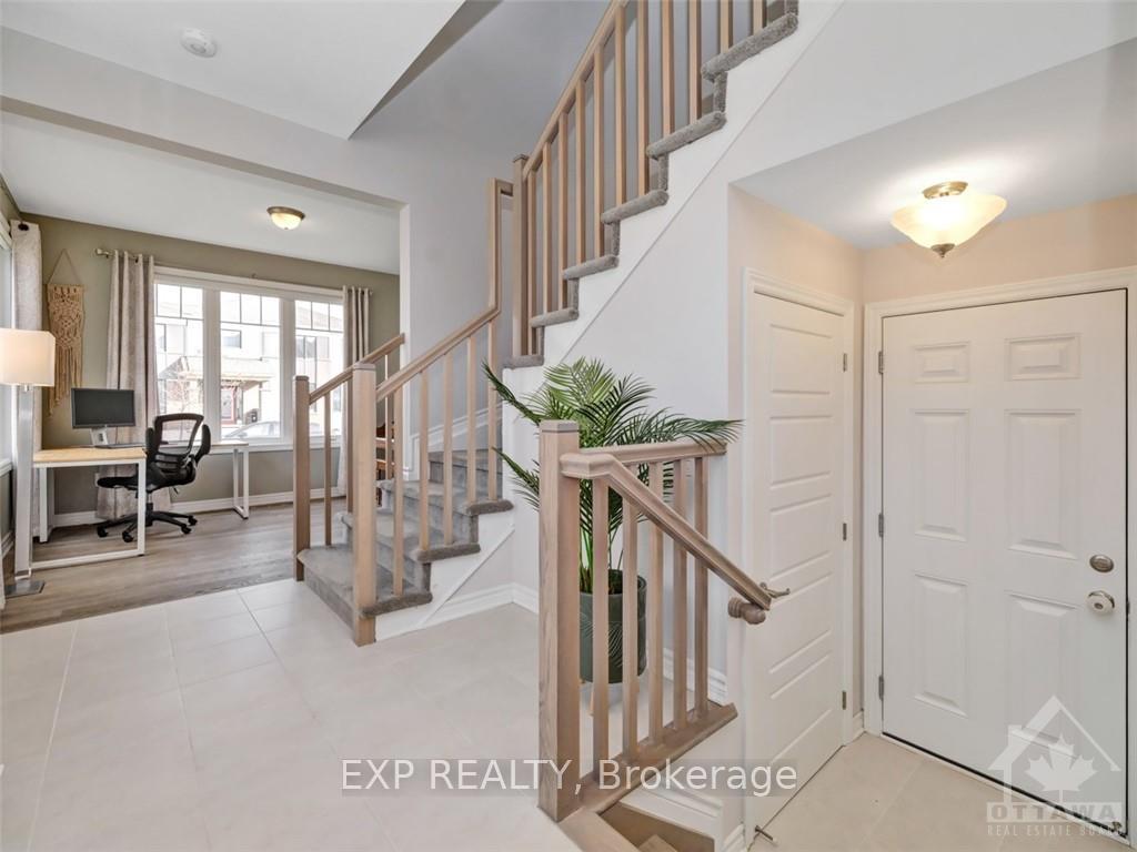 Photo 3 of 100 Umbra Place, Ottawa, Barrhaven - Half Moon Bay — HOMEH