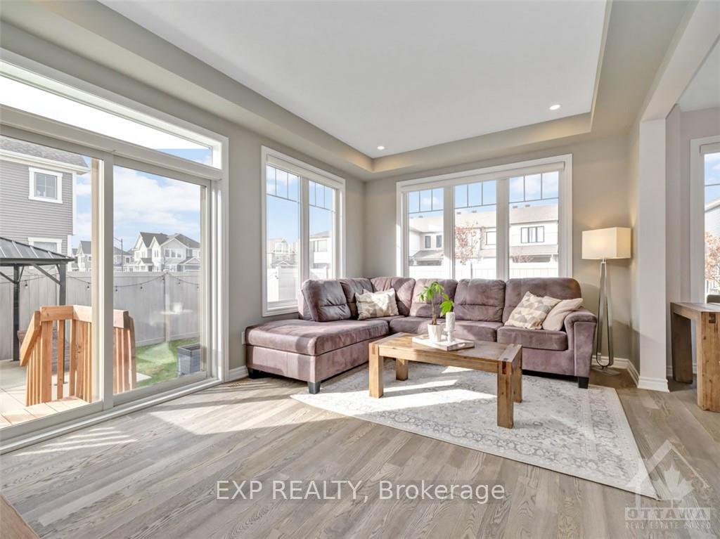 Photo 4 of 100 Umbra Place, Ottawa, Barrhaven - Half Moon Bay — HOMEH