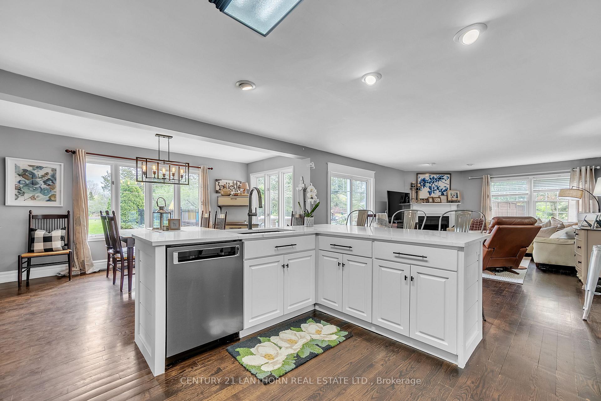 Photo 33 of 66 O'Neill Drive, Belleville, Belleville Ward — HOMEH