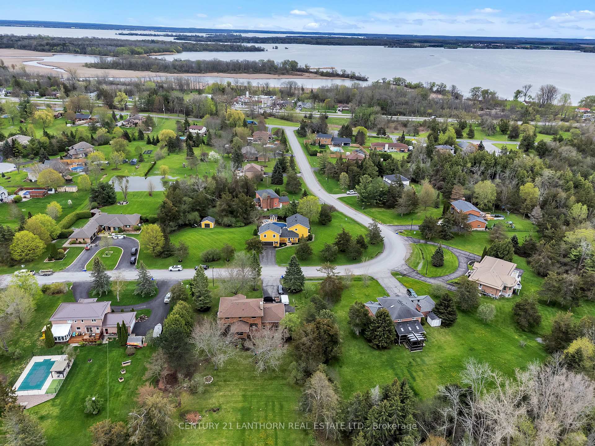 Photo 44 of 66 O'Neill Drive, Belleville, Belleville Ward — HOMEH