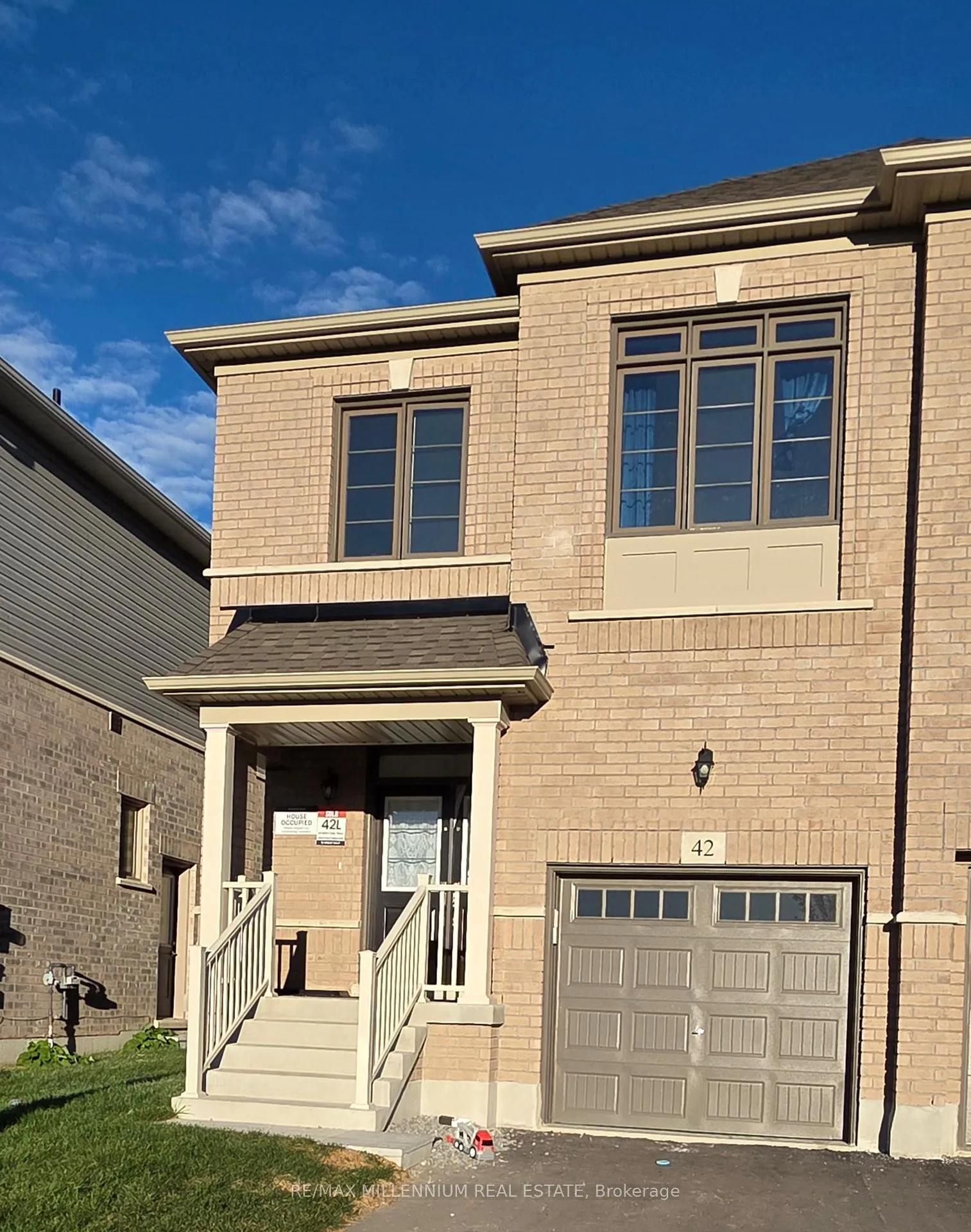 Front of 42 West Oak Trail