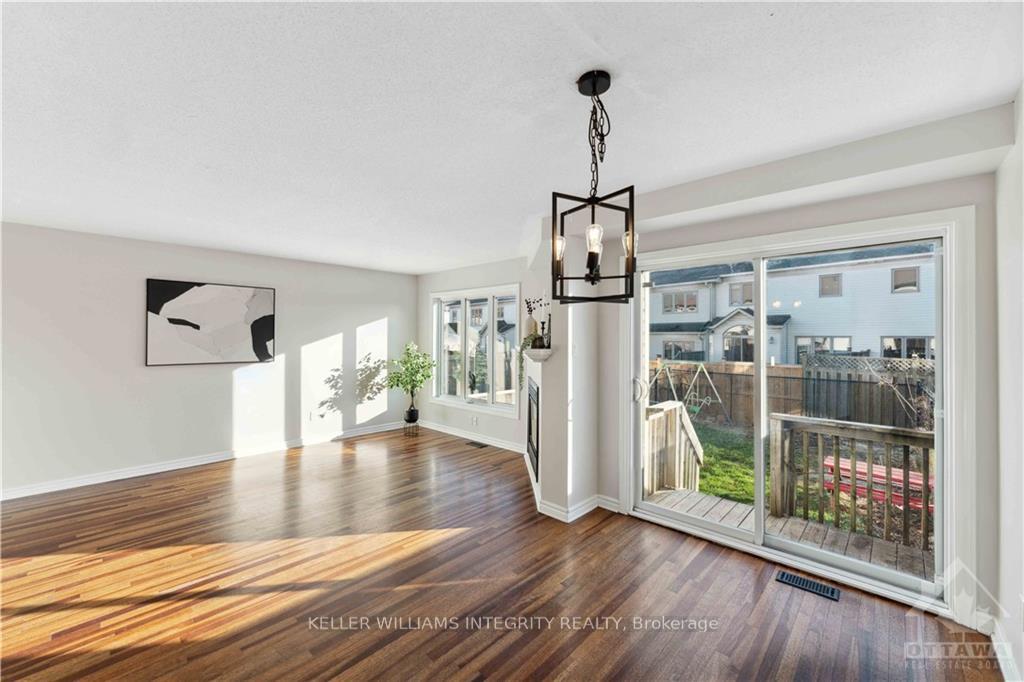 Photo 8 of 324 Balinroan Crescent, Ottawa, Barrhaven - Strandherd — HOMEH
