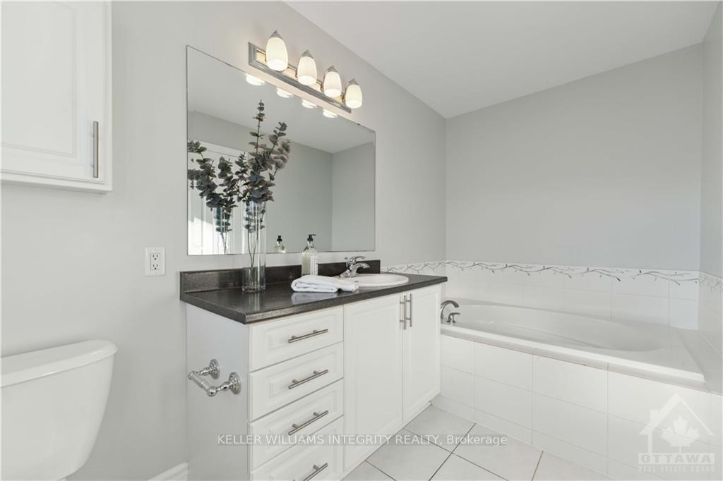 Photo 17 of 324 Balinroan Crescent, Ottawa, Barrhaven - Strandherd — HOMEH
