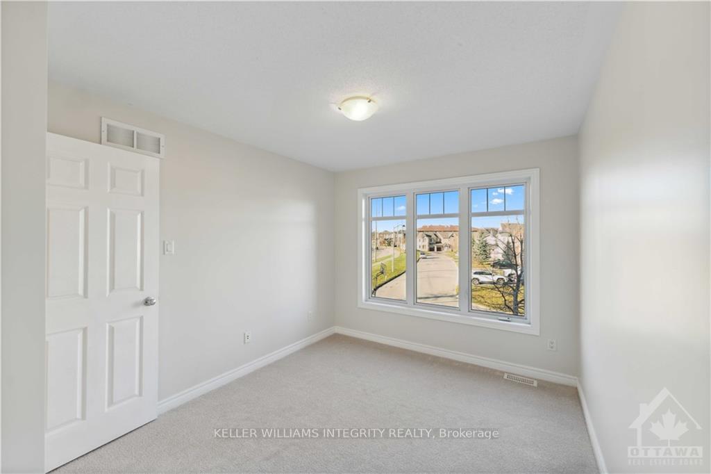 Photo 19 of 324 Balinroan Crescent, Ottawa, Barrhaven - Strandherd — HOMEH