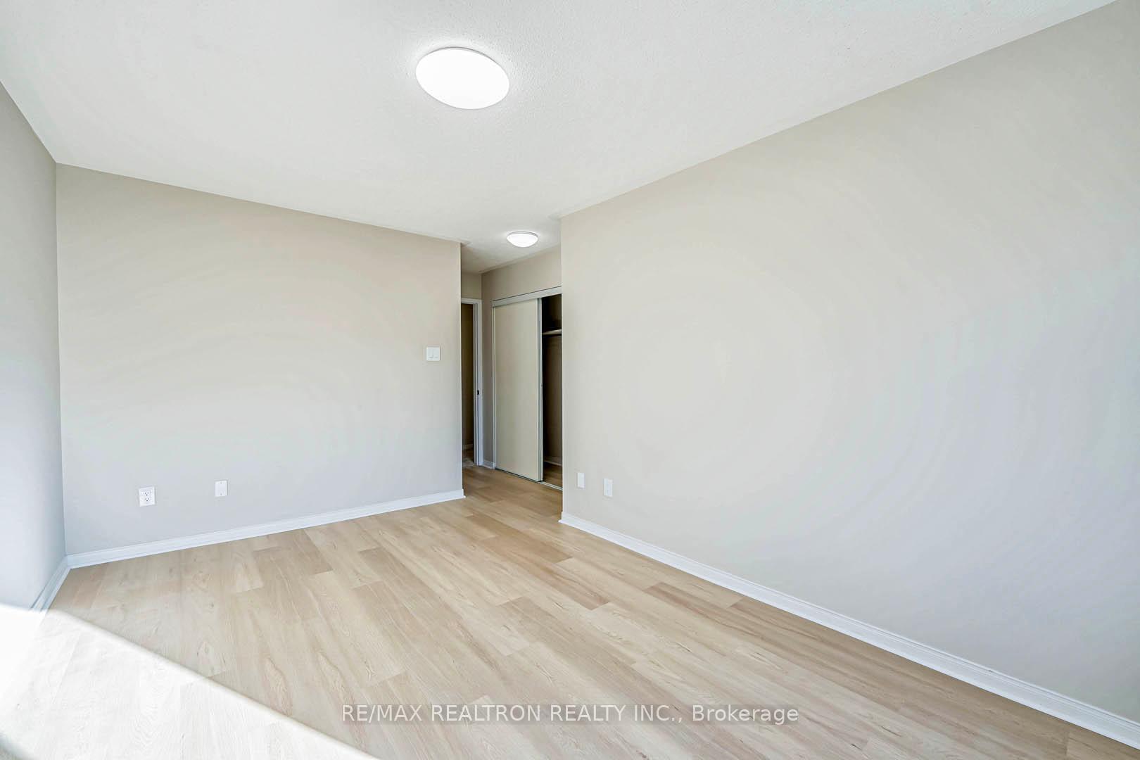 Photo 27 of 32 Kelso Crescent, Vaughan, Maple — HOMEH