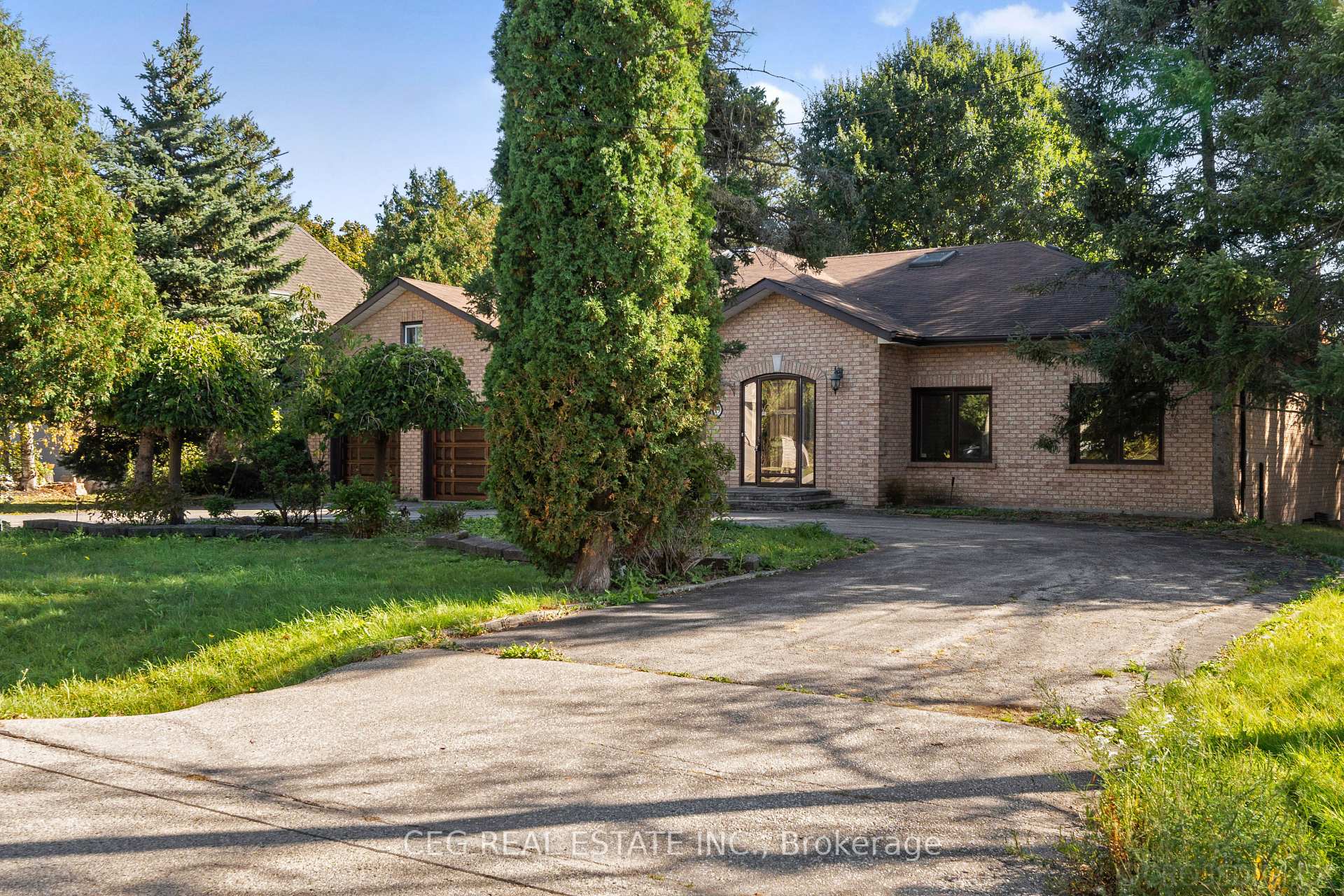 Photo 1 of 19 Helen Avenue, Vaughan, Uplands — HOMEH