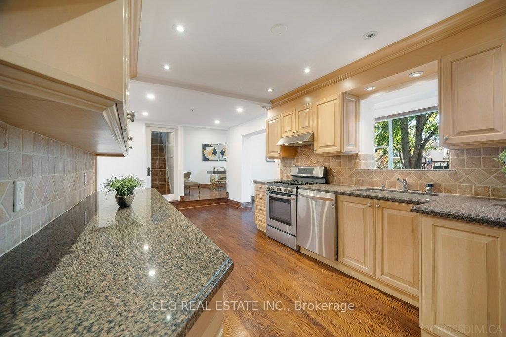 Photo 13 of 19 Helen Avenue, Vaughan, Uplands — HOMEH