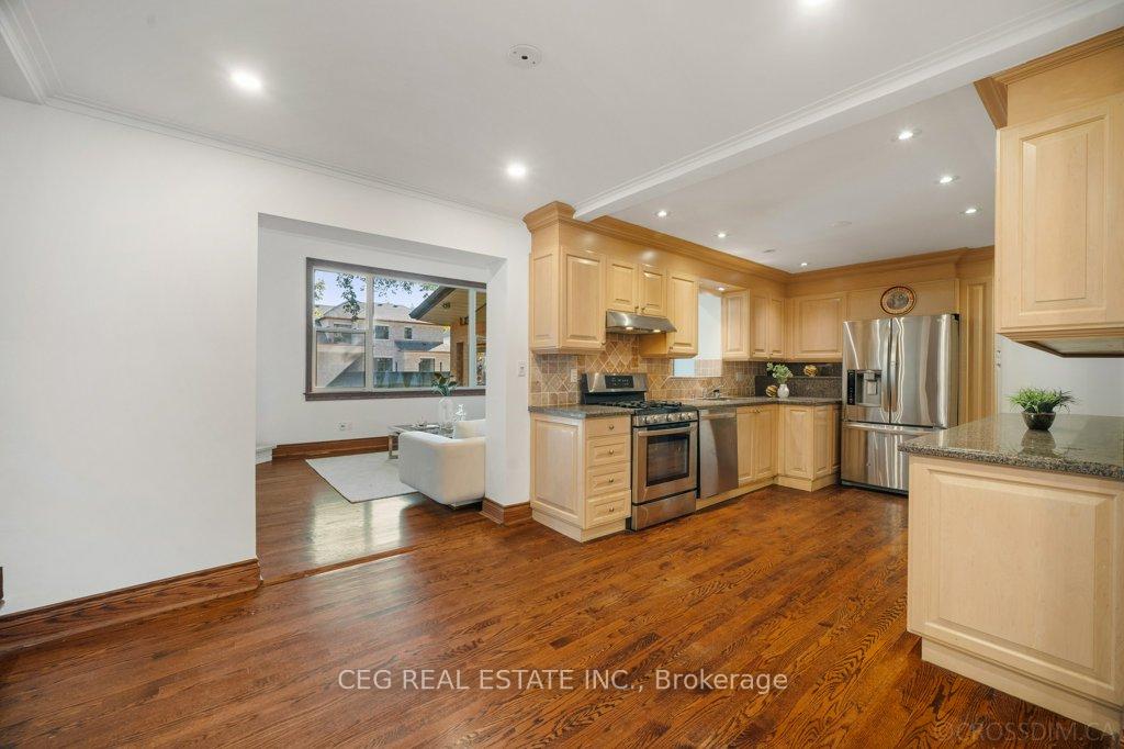 Photo 15 of 19 Helen Avenue, Vaughan, Uplands — HOMEH