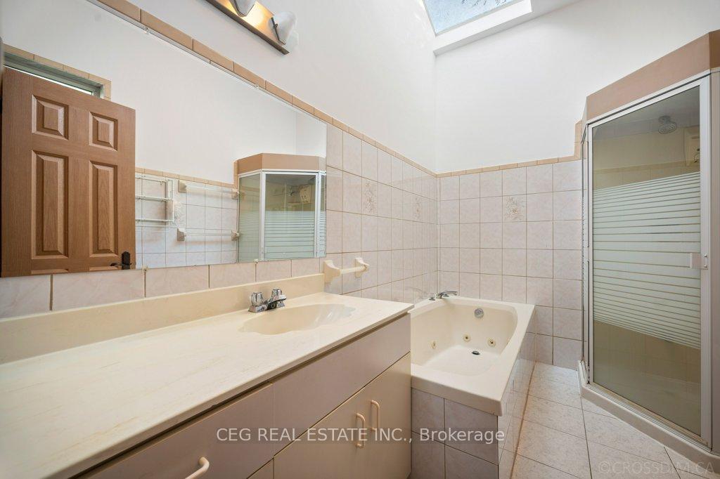 Photo 17 of 19 Helen Avenue, Vaughan, Uplands — HOMEH