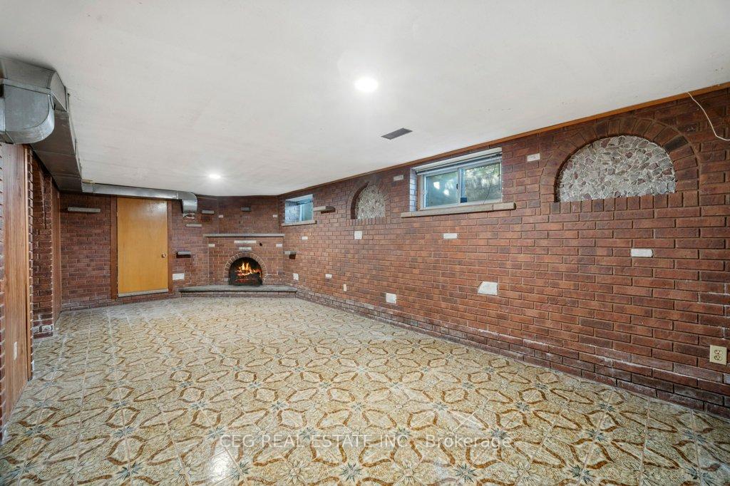 Photo 34 of 19 Helen Avenue, Vaughan, Uplands — HOMEH
