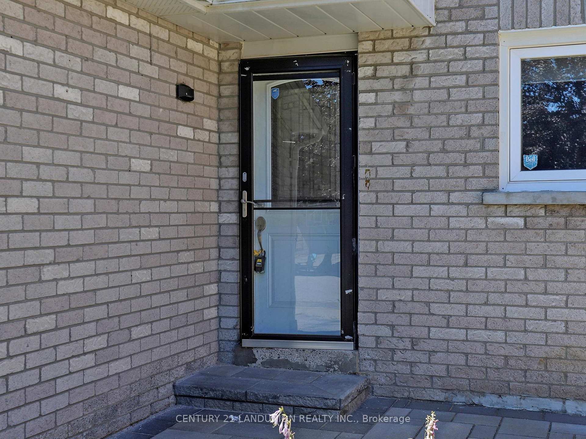 Photo 4 of 46 Deverill Crescent, Ajax, Central West — HOMEH