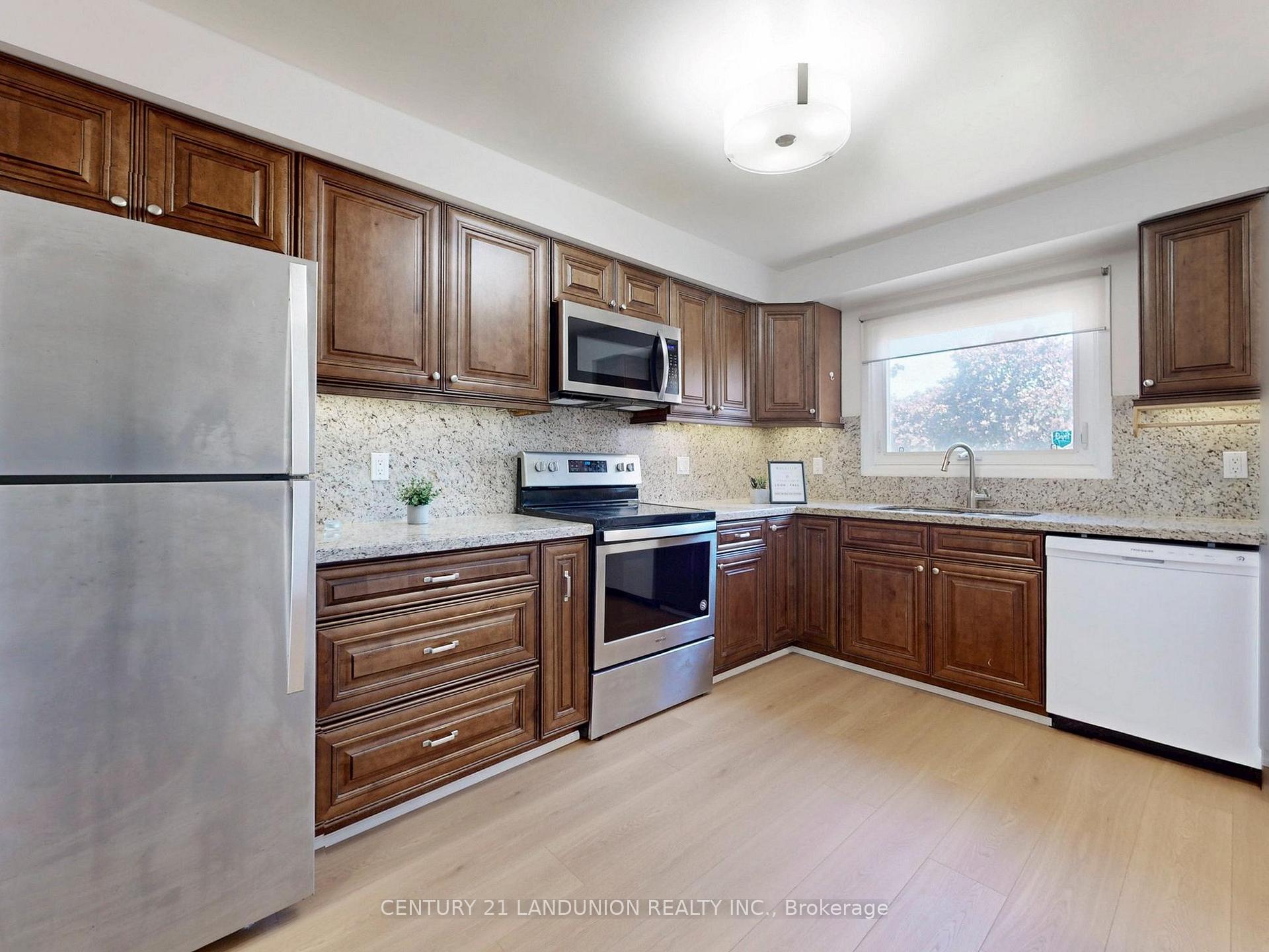 Photo 3 of 46 Deverill Crescent, Ajax, Central West — HOMEH