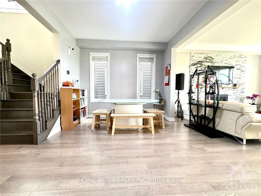 Photo 4 of 306 Proxima Terrace, Ottawa, Barrhaven - Half Moon Bay — HOMEH
