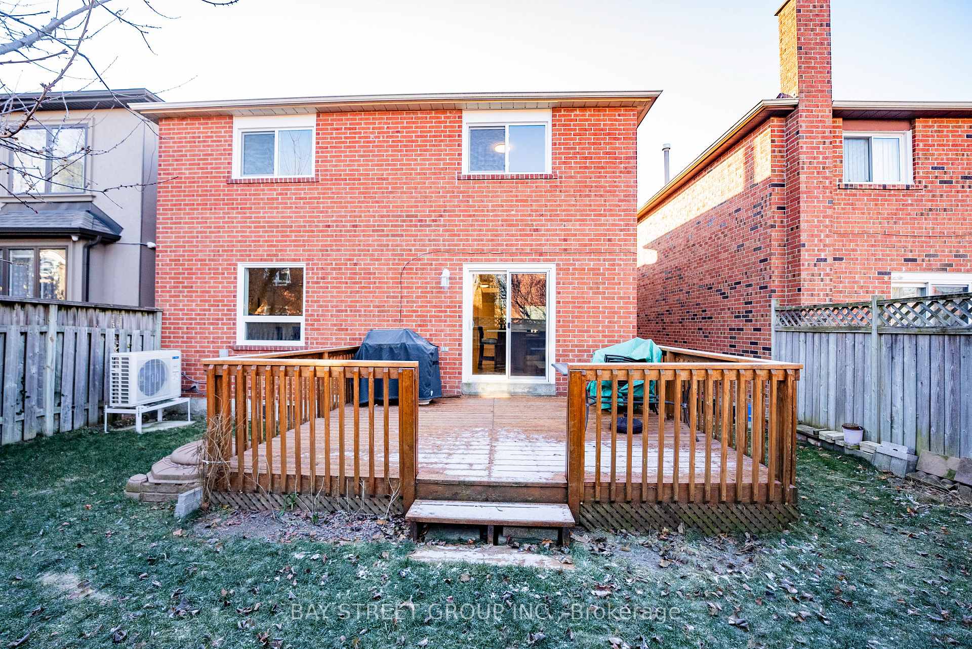 Photo 34 of 36 Pinewood Drive, Vaughan, Crestwood-Springfarm-Yorkhill — HOMEH