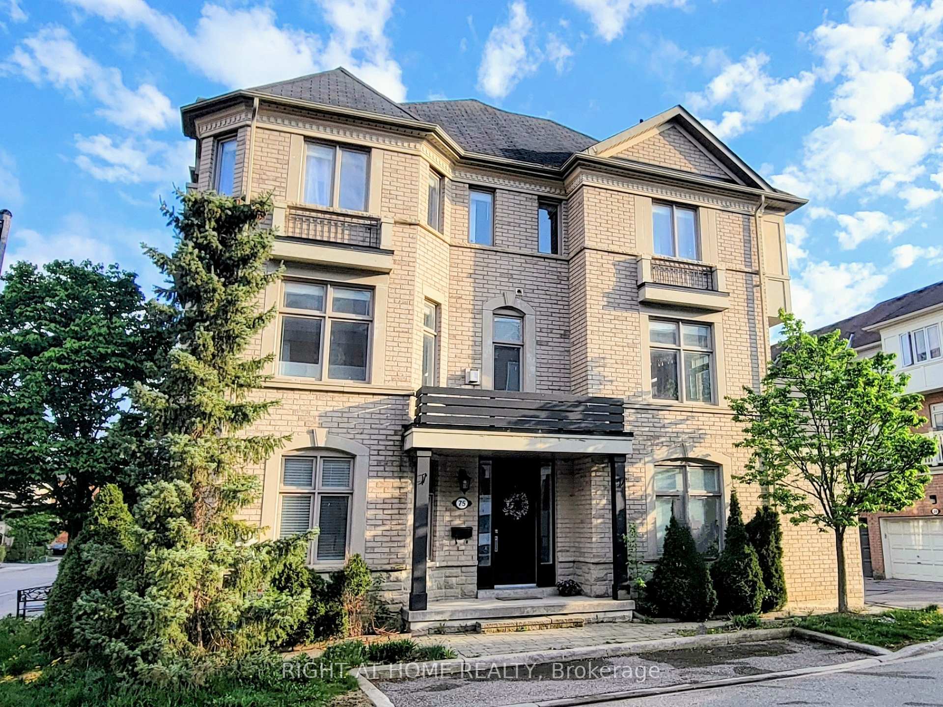Photo 1 of 75 Vittorio De Luca Drive, Vaughan, East Woodbridge — HOMEH