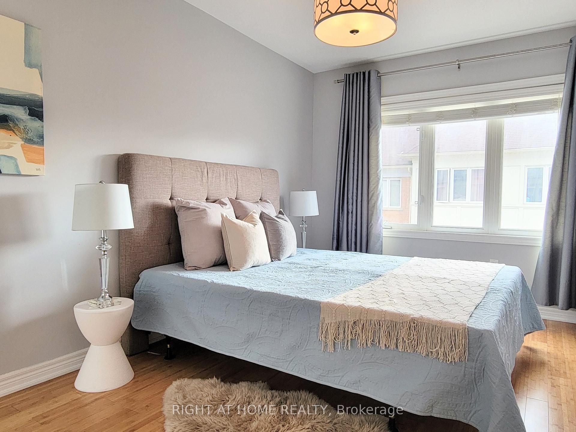 Photo 8 of 75 Vittorio De Luca Drive, Vaughan, East Woodbridge — HOMEH