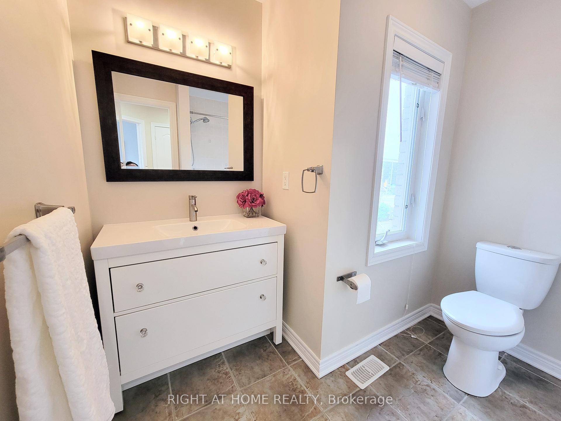 Photo 12 of 75 Vittorio De Luca Drive, Vaughan, East Woodbridge — HOMEH