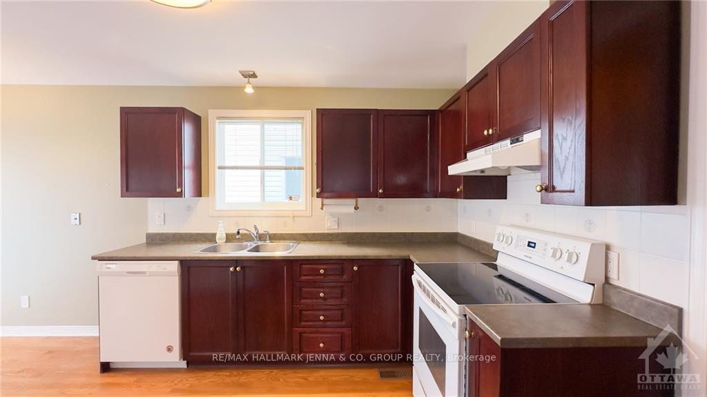 Photo 8 of 59 Montana Way, Ottawa, Barrhaven - Longfields — HOMEH
