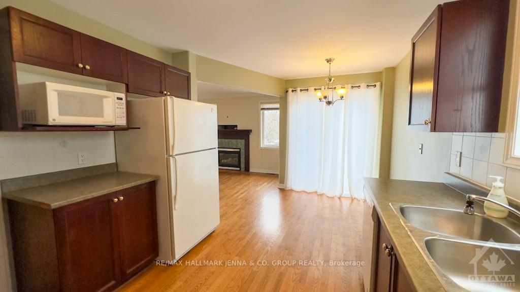 Photo 9 of 59 Montana Way, Ottawa, Barrhaven - Longfields — HOMEH