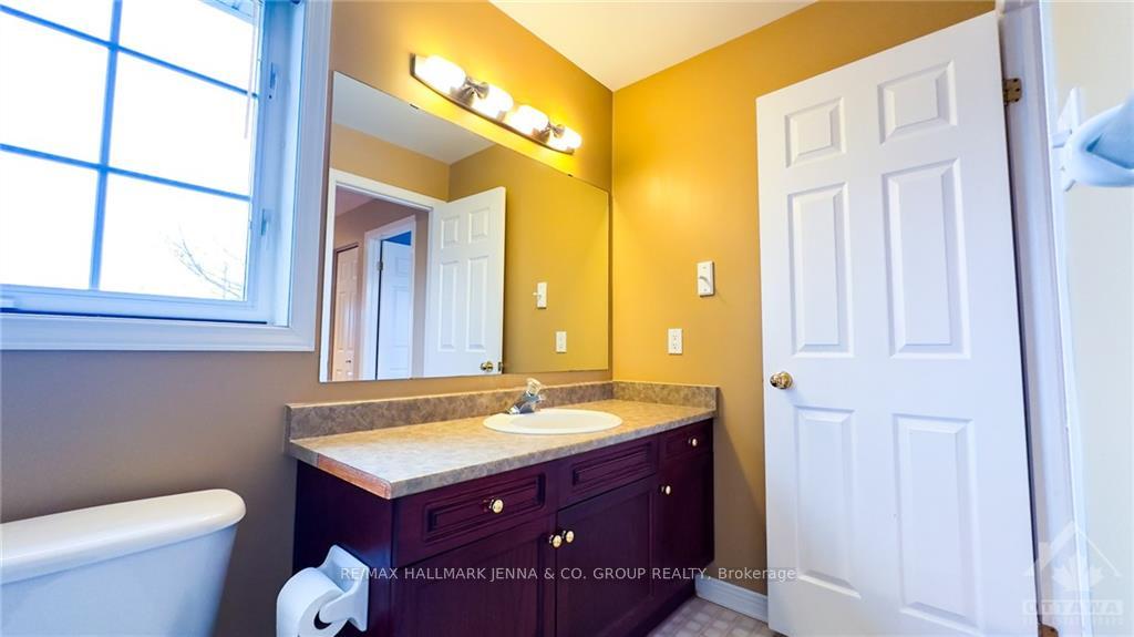 Photo 20 of 59 Montana Way, Ottawa, Barrhaven - Longfields — HOMEH