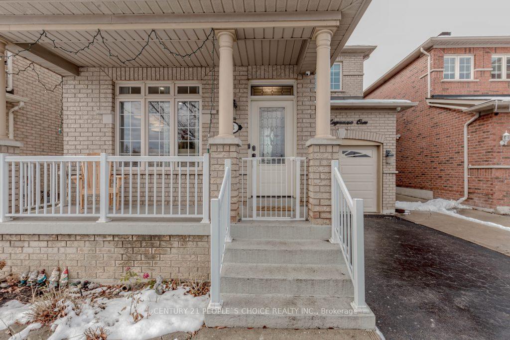 Photo 3 of 92 Legnano Crescent, Vaughan, Vellore Village — HOMEH