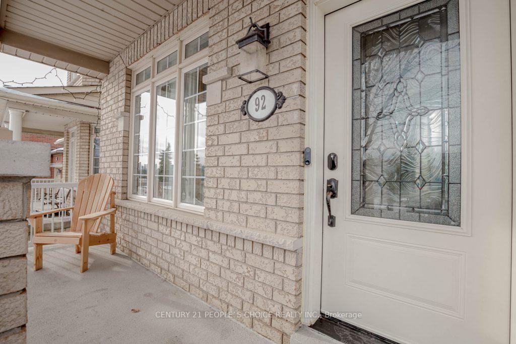 Photo 4 of 92 Legnano Crescent, Vaughan, Vellore Village — HOMEH